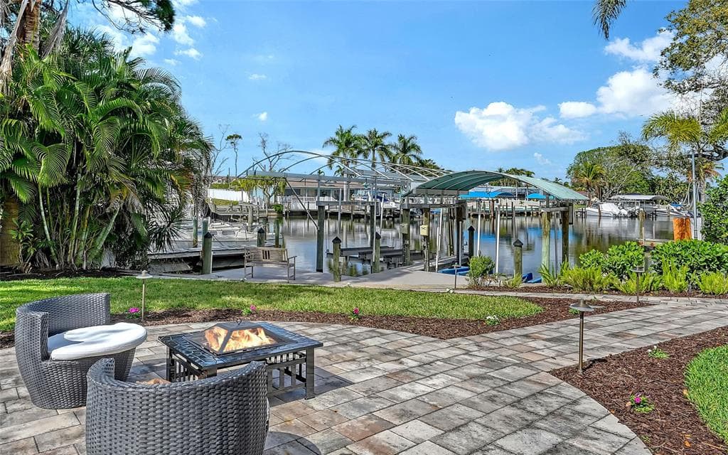 121 HOLLY AVENUE 4