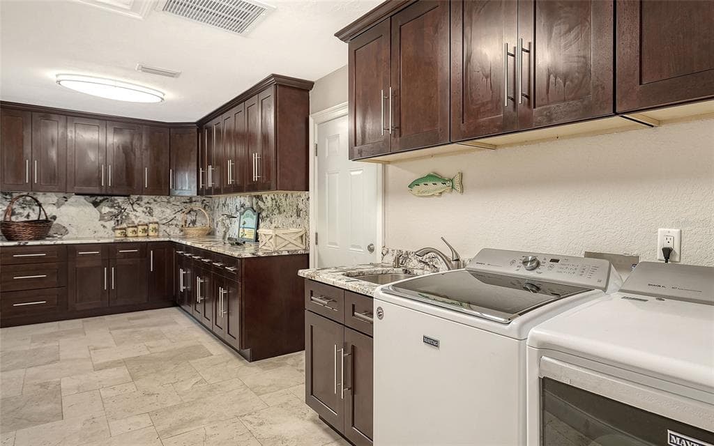 121 HOLLY AVENUE photo 21