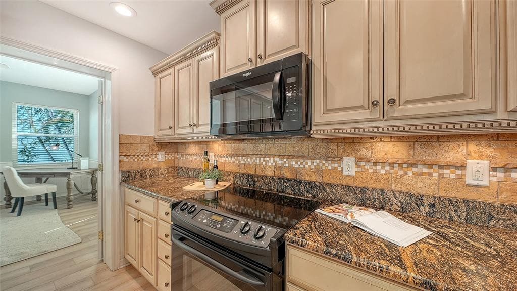 771 MARBURY LANE photo 23