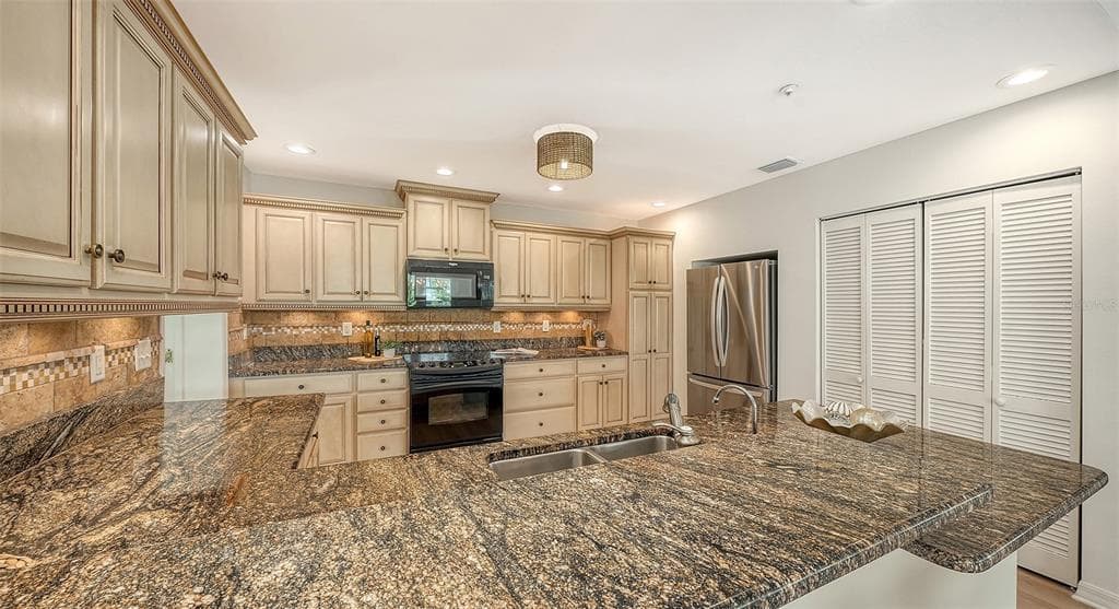 771 MARBURY LANE photo 21