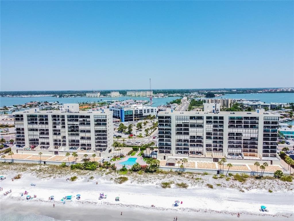 15000 GULF BOULEVARD 1108 photo 3