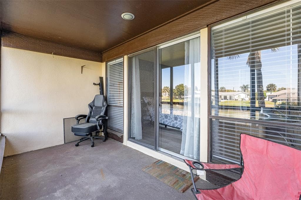 42 CLUB HOUSE DRIVE 101 photo 21