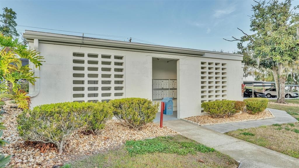 1600 W LAKE PARKER DRIVE B9 photo 23