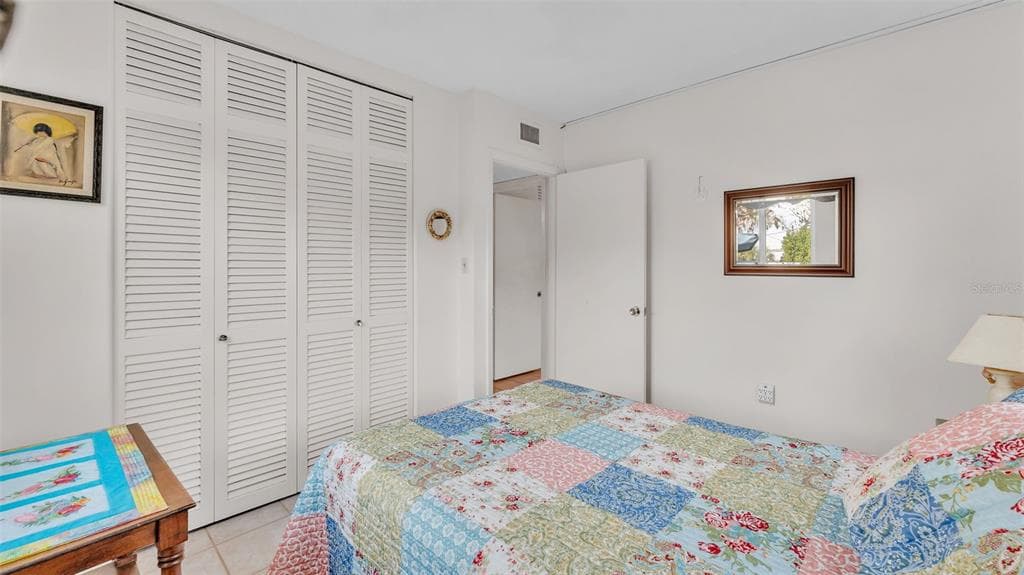 1600 W LAKE PARKER DRIVE B9 photo 19