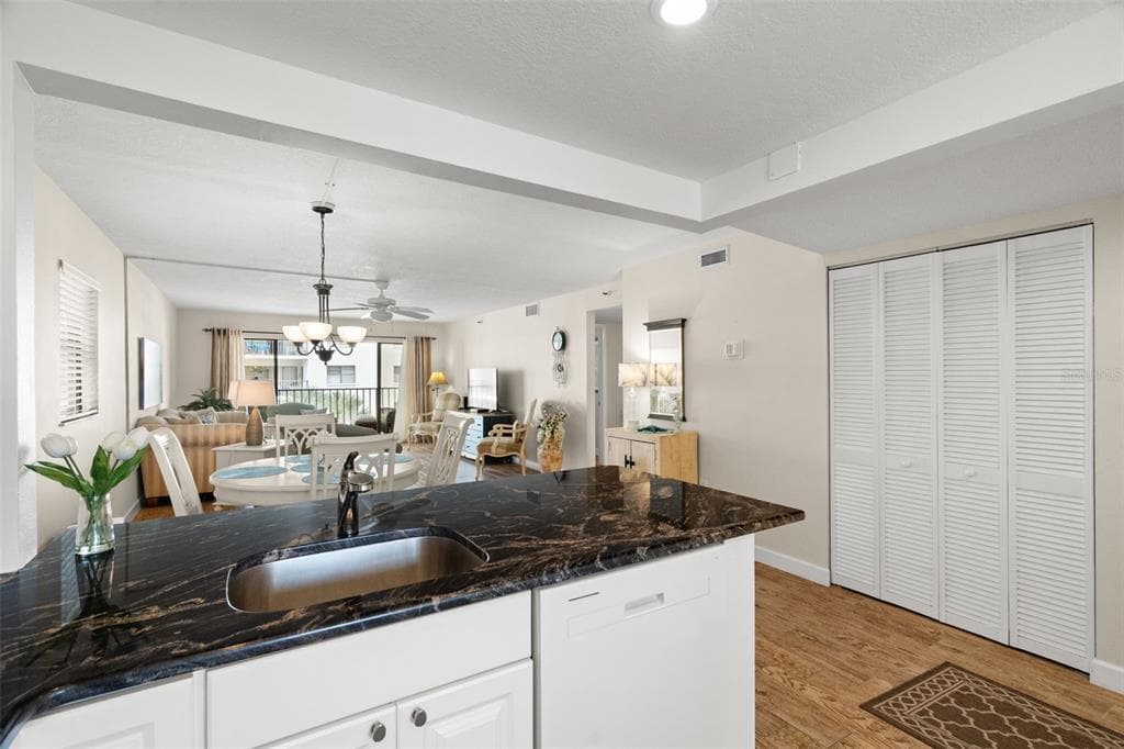 19531 GULF BOULEVARD 414 photo 12