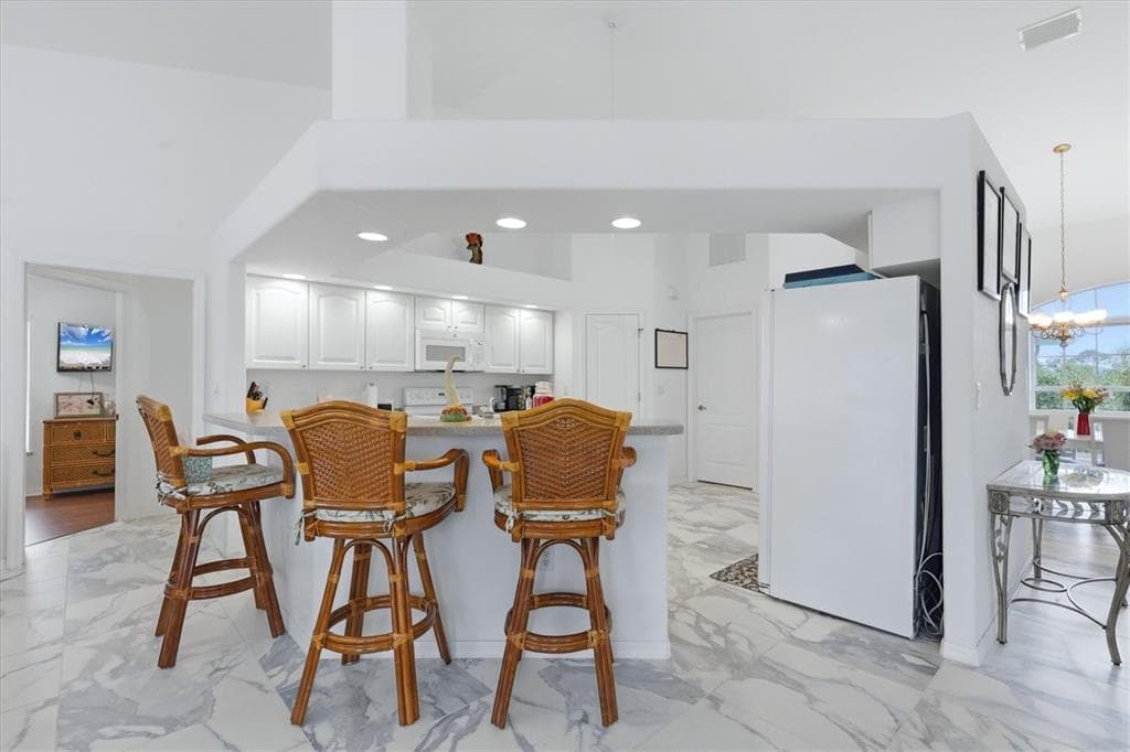 300 BAYTREE DRIVE photo 12