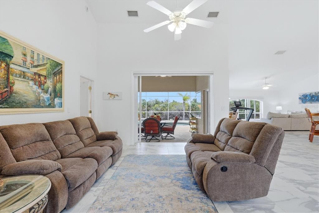 300 BAYTREE DRIVE photo 5