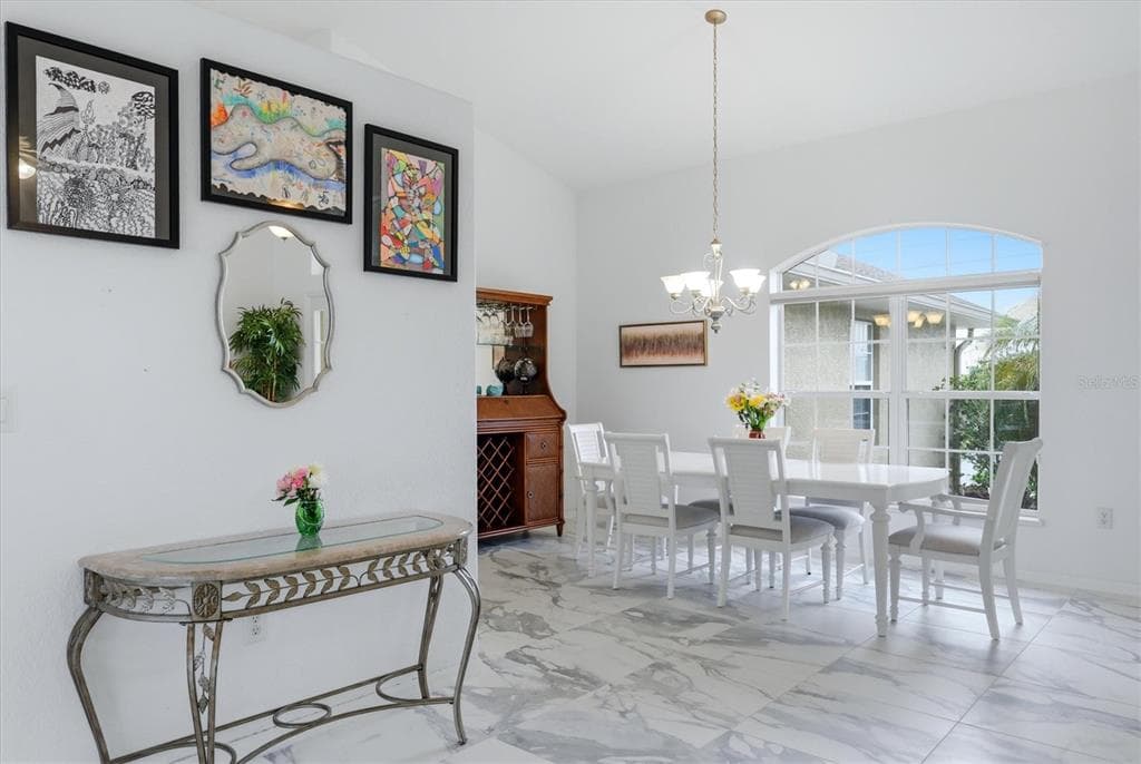 300 BAYTREE DRIVE photo 9