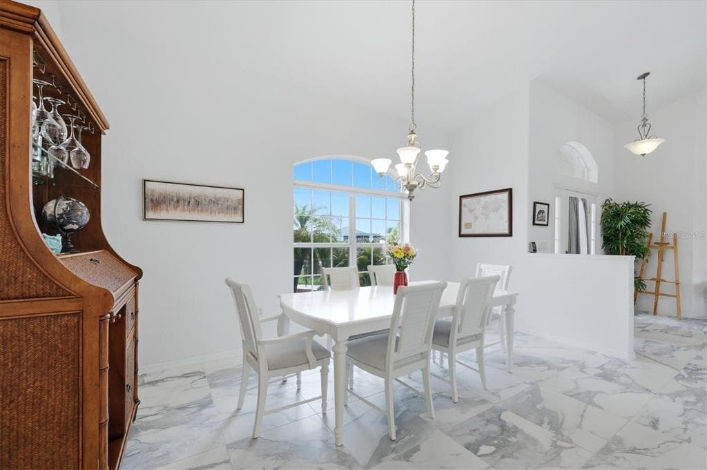 300 BAYTREE DRIVE photo 10