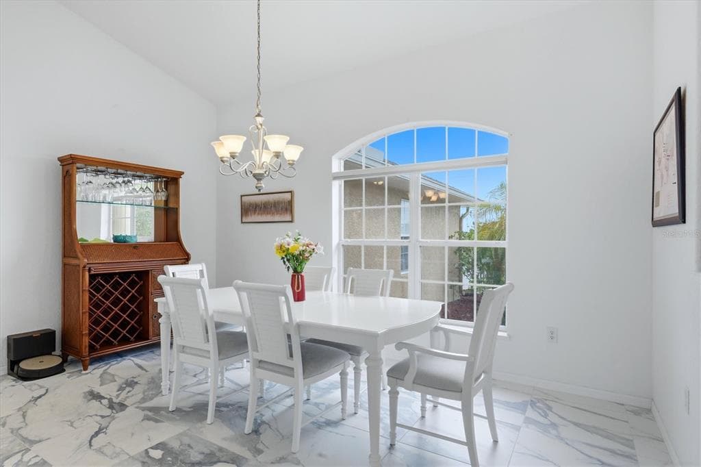 300 BAYTREE DRIVE photo 11