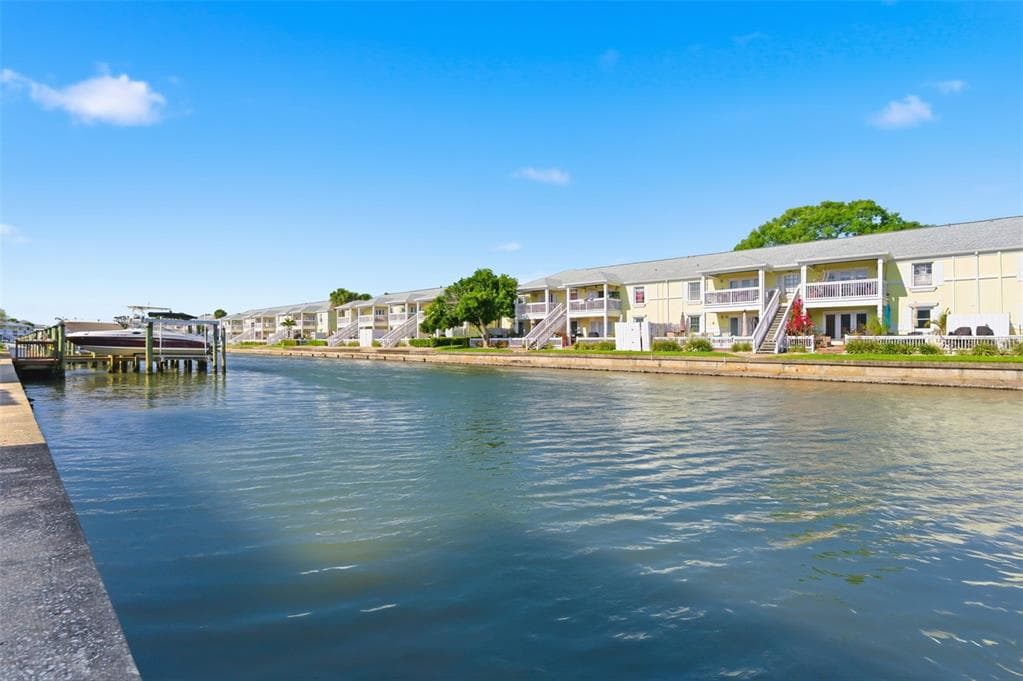 5005 COQUINA KEY DRIVE SE E photo 24