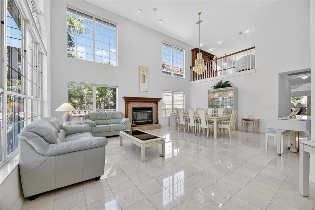 6107 MARBELLA BOULEVARD 3