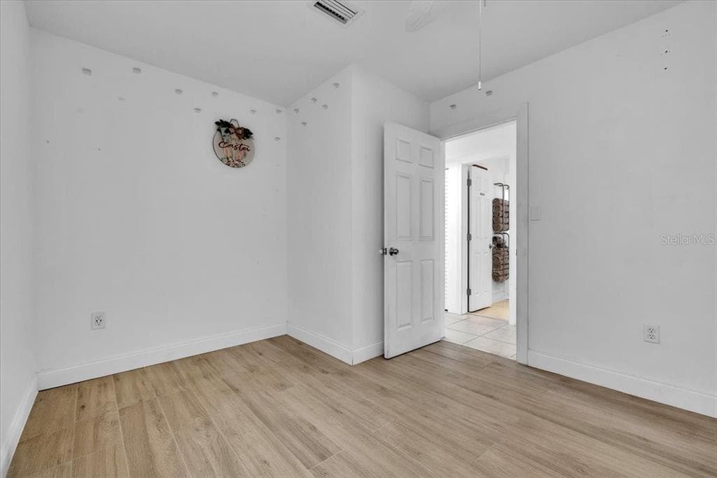 137 POINSETTIA CIRCLE NE photo 19