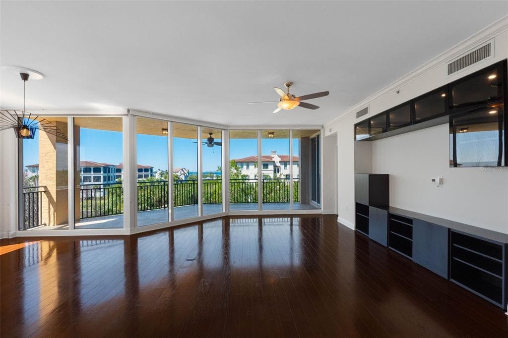 5823 BOWEN DANIEL DRIVE #401 5