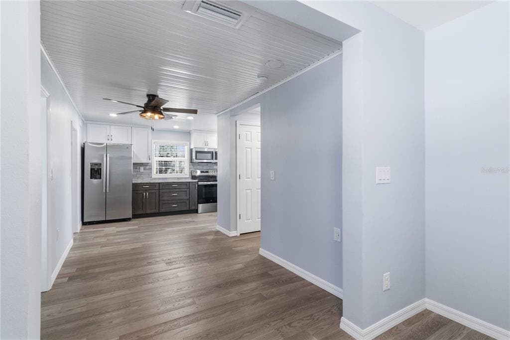 607 MANATEE AVENUE photo 14