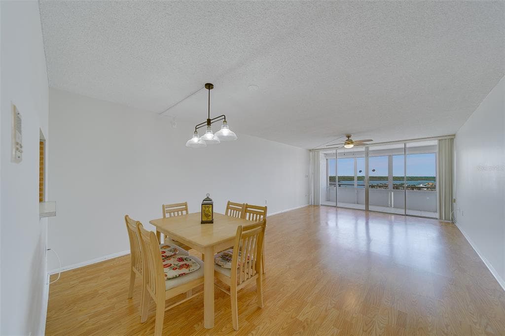 17920 GULF BOULEVARD 1408 photo 9