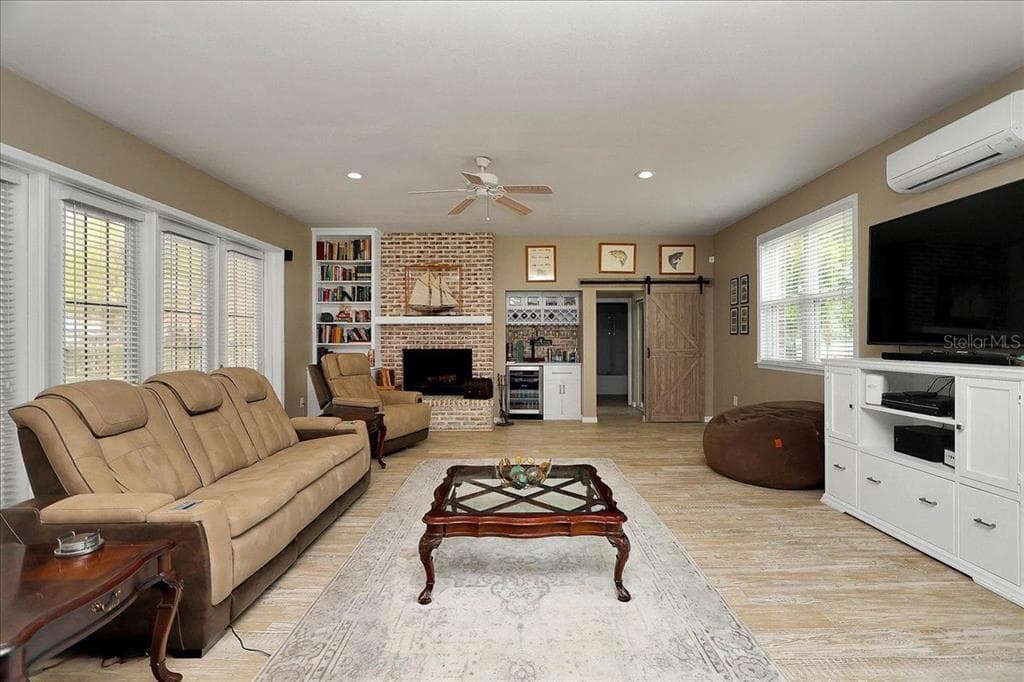 405 LAKESHORE DRIVE photo 23