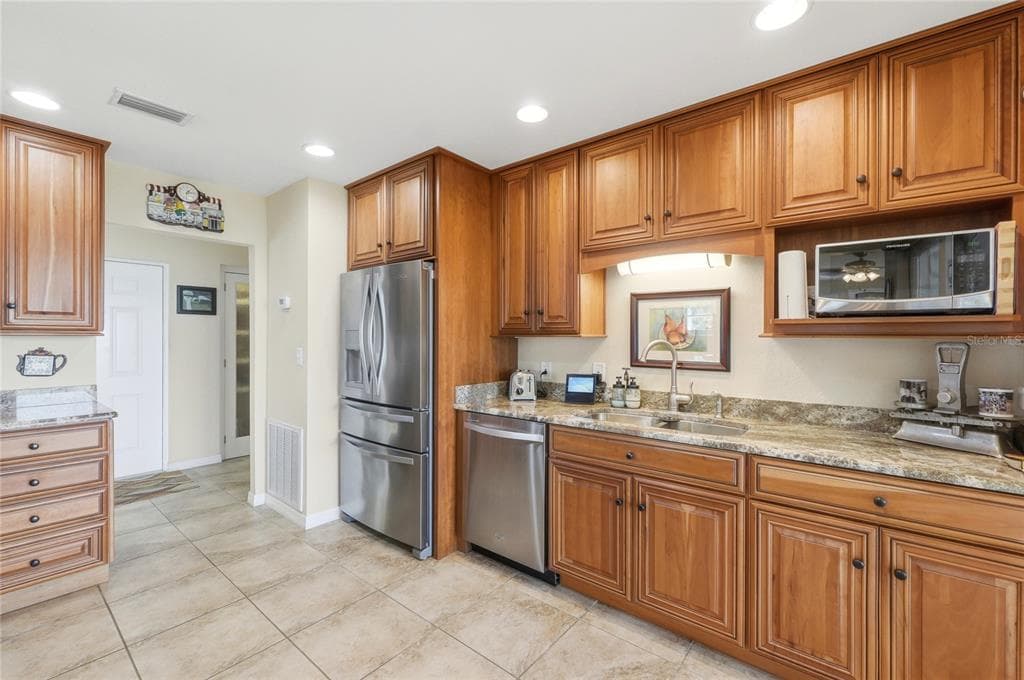 8342 W LAKE MARION ROAD 5