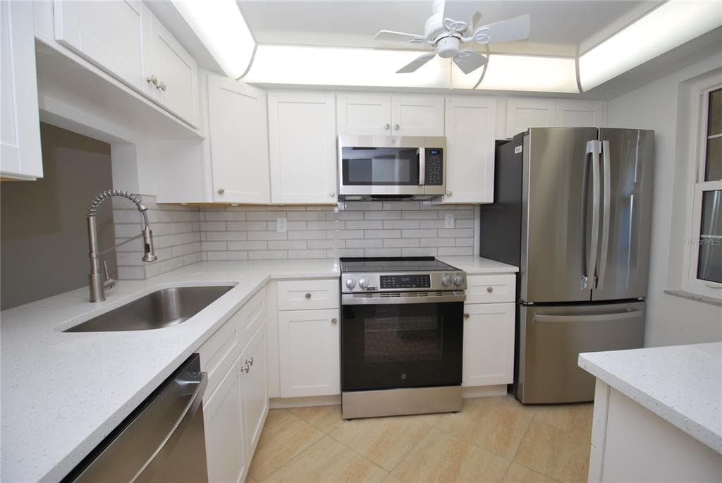 4136 STRATFORD DRIVE photo 6