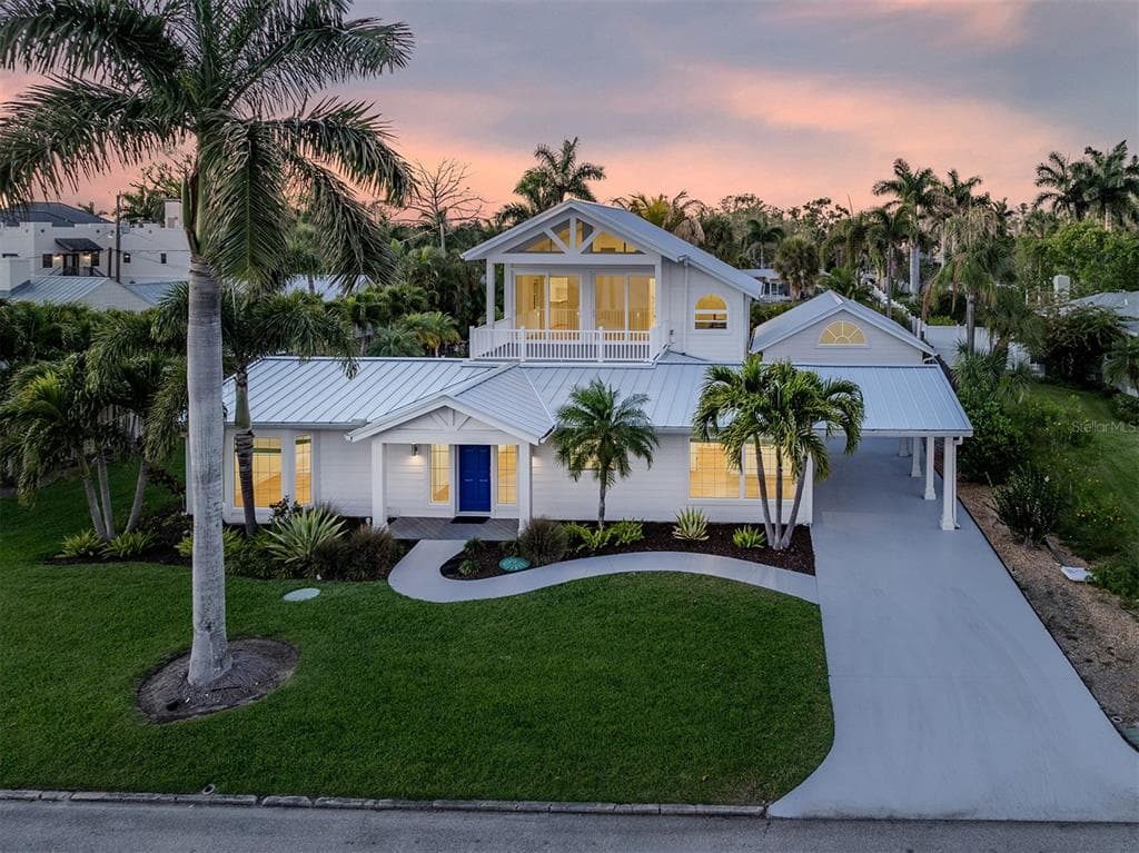 212 SUNRISE DRIVE 1