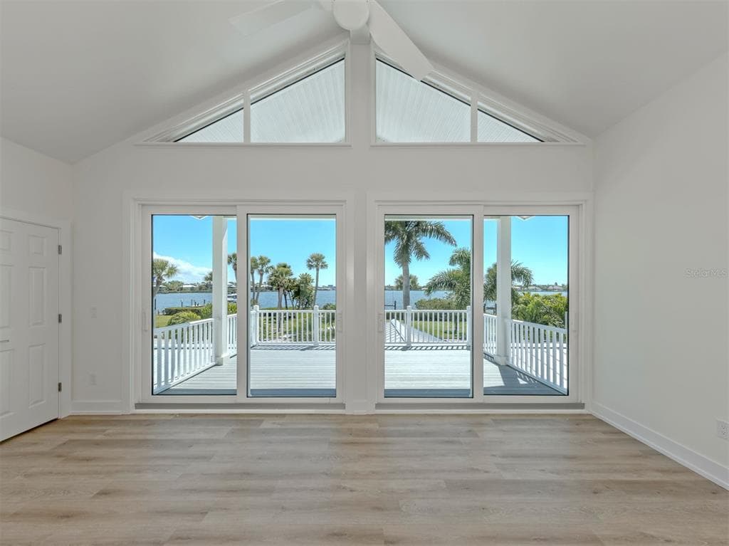212 SUNRISE DRIVE photo 9