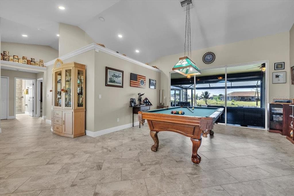 330 NE 20TH STREET photo 5