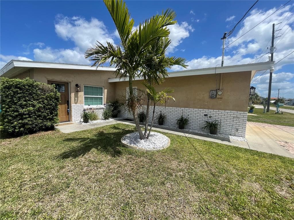 6403 LONNIE LEE LANE 1