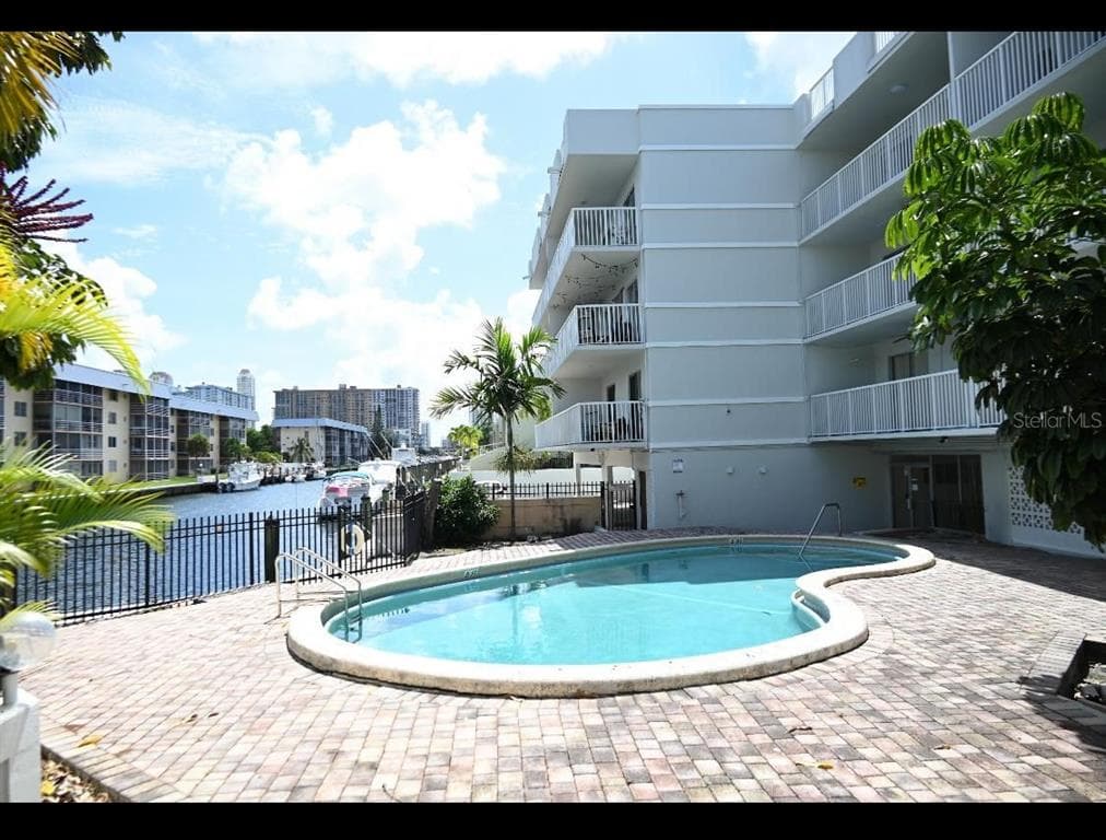 3527 NE 168TH STREET 208 photo 2