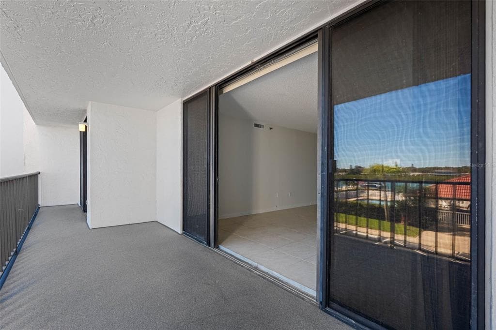 19111 VISTA BAY DRIVE 204 photo 19