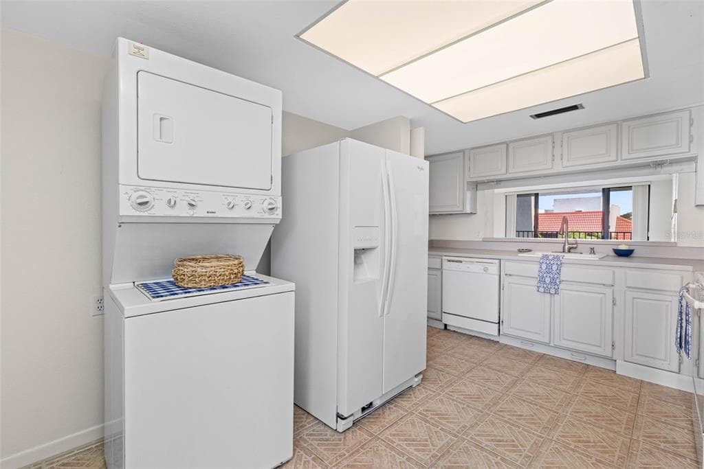 19111 VISTA BAY DRIVE 204 photo 25