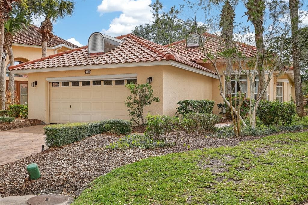 11 LAGUNA COURT photo 1