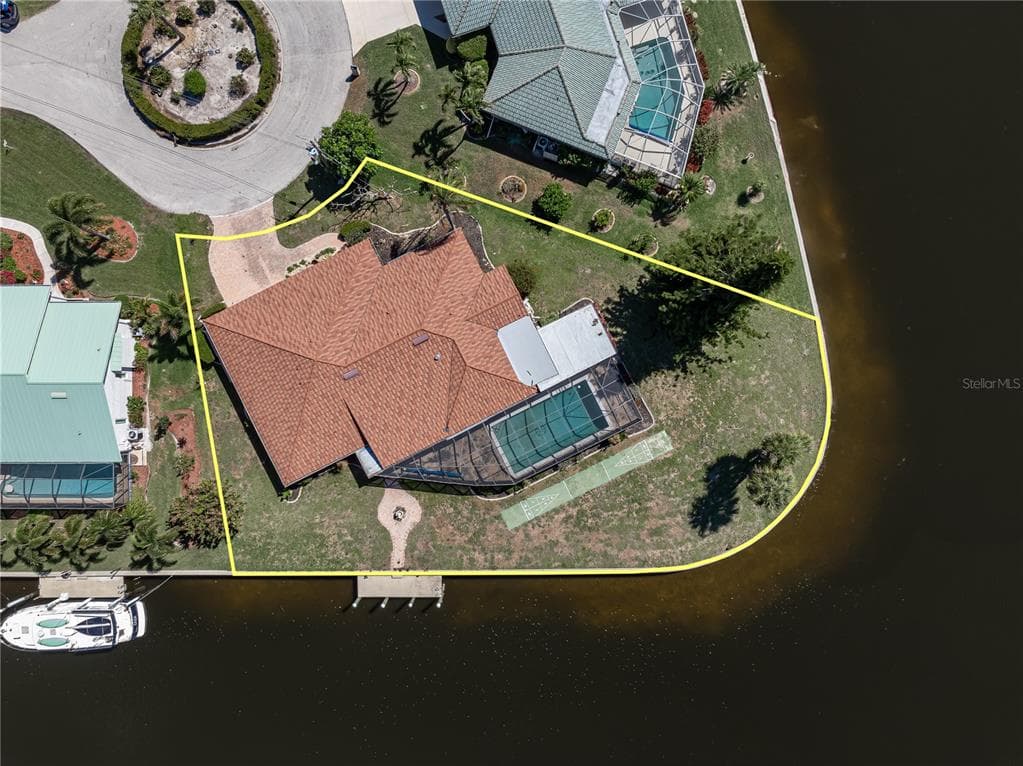 2194 BAYOU ROAD photo 13