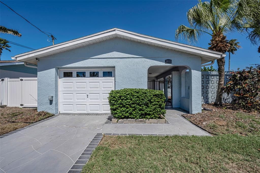 3931 HEADSAIL DRIVE 2