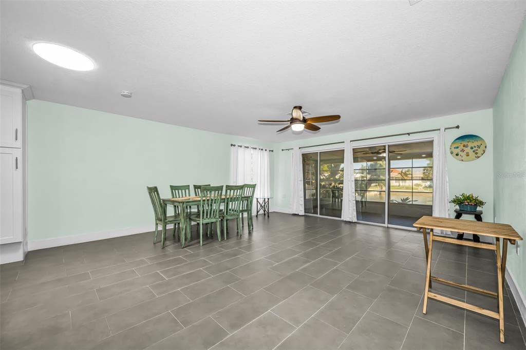 3931 HEADSAIL DRIVE photo 19