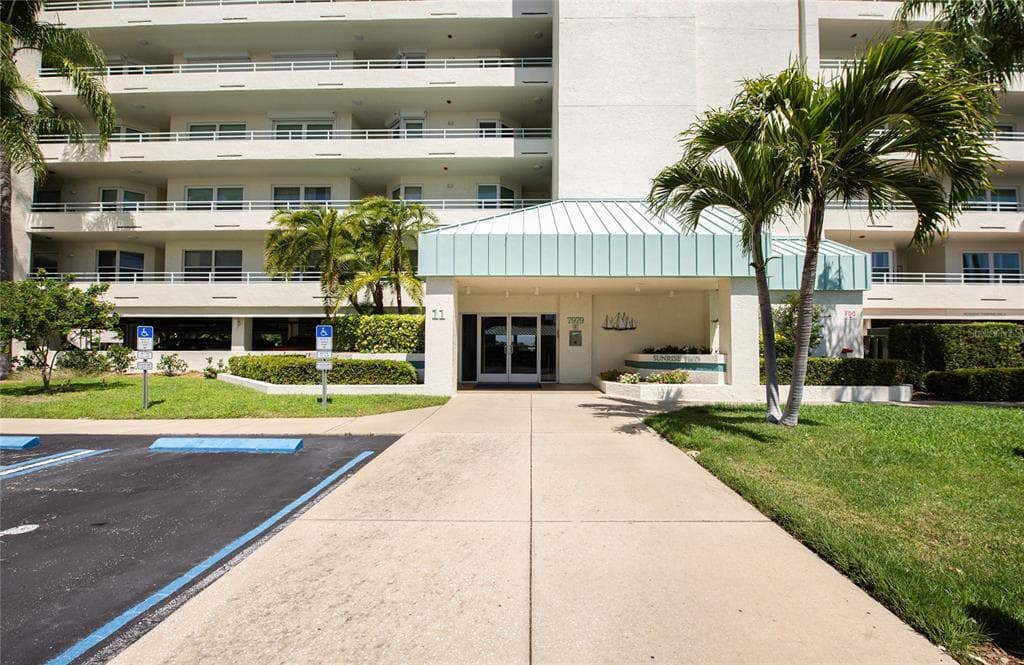 7979 SAILBOAT KEY BOULEVARD S 208 photo 2