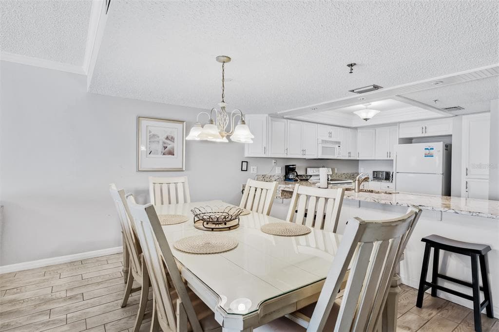 18500 GULF BOULEVARD 404 photo 16