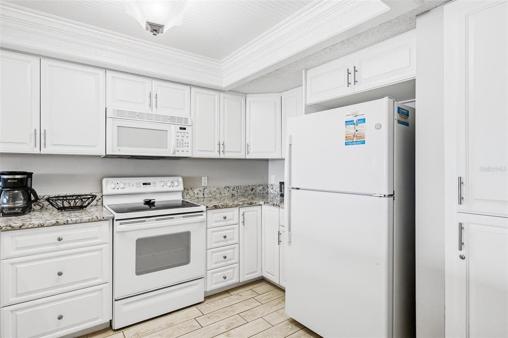 18500 GULF BOULEVARD 404 photo 21