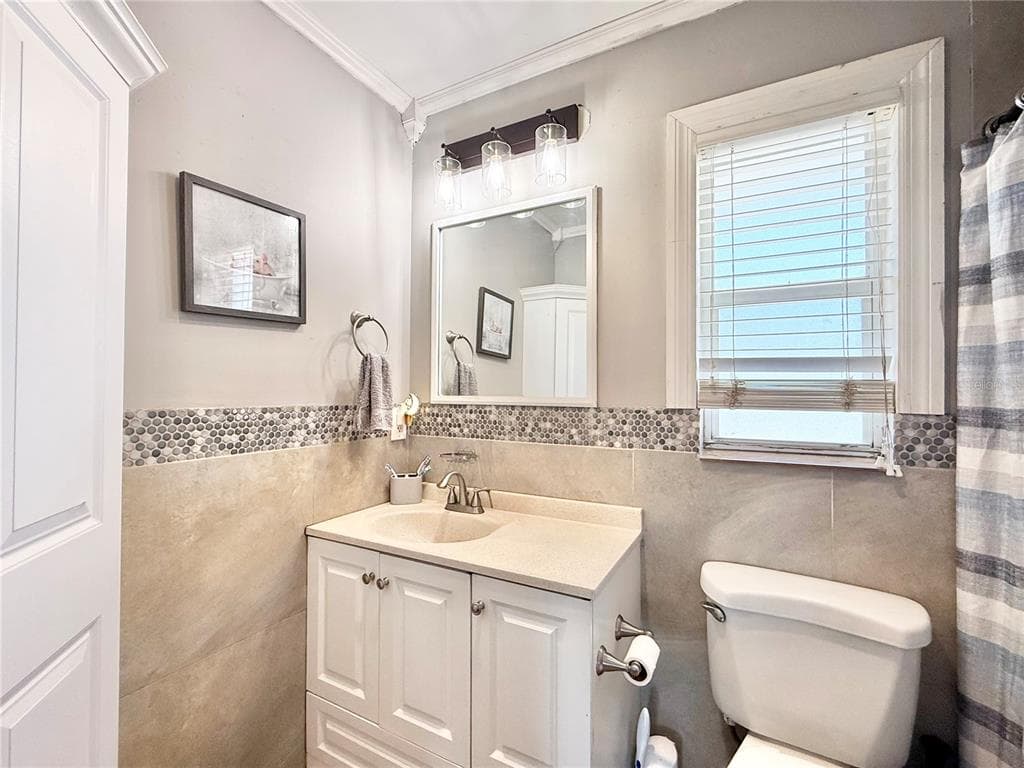 1784 TAYLOR LAKE PLACE photo 17