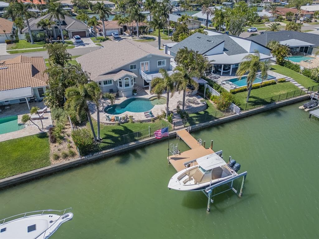 707 SNUG ISLAND 1