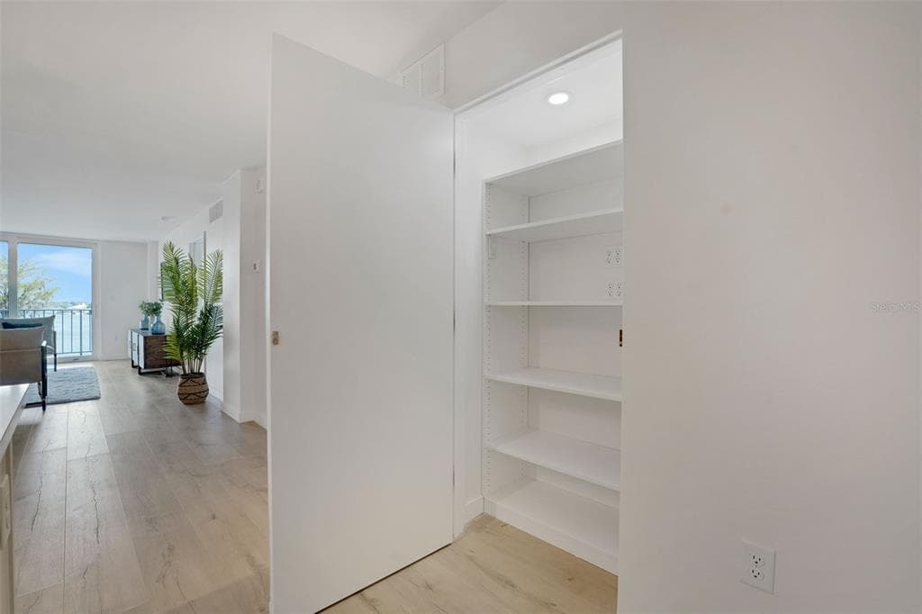 1100 S ORLANDO AVENUE #306 5