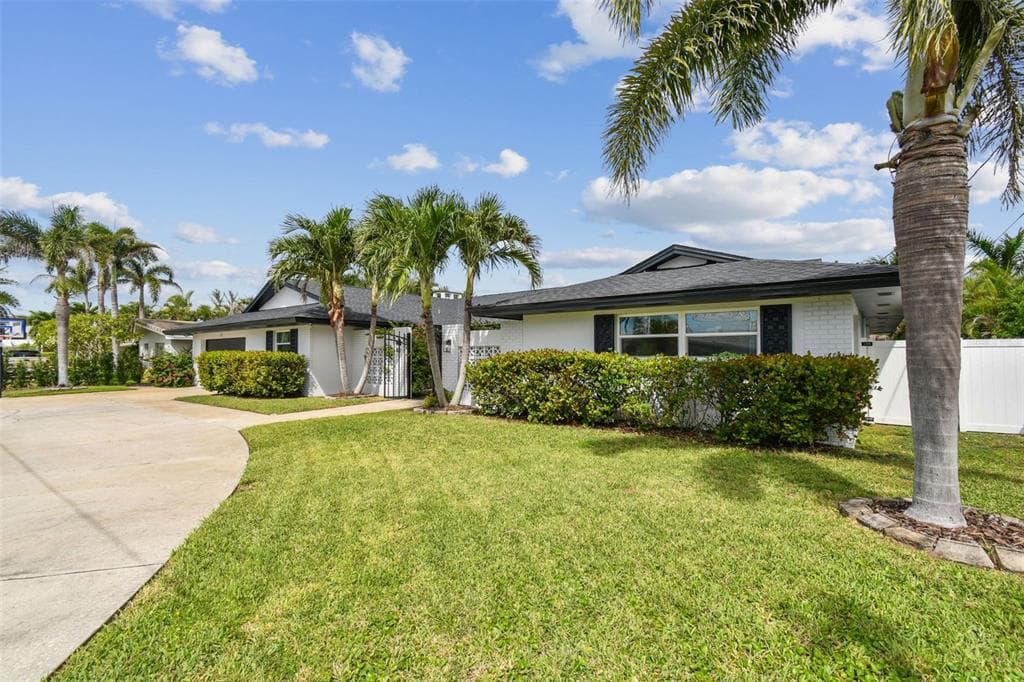 221 HOWARD DRIVE 4