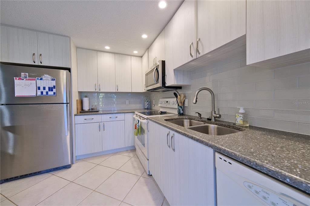 5257 MYRTLE WAY 29 photo 6