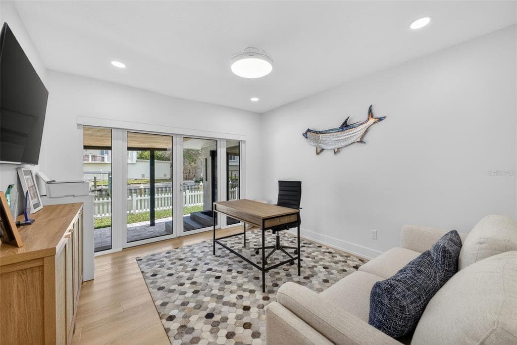 1866 VENETIAN POINT DRIVE photo 24