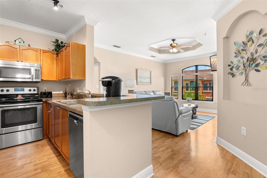 2765 VIA CIPRIANI #1232A 4
