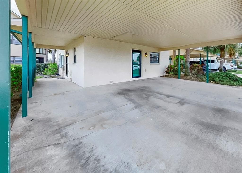 626 YARDARM DRIVE #13 5