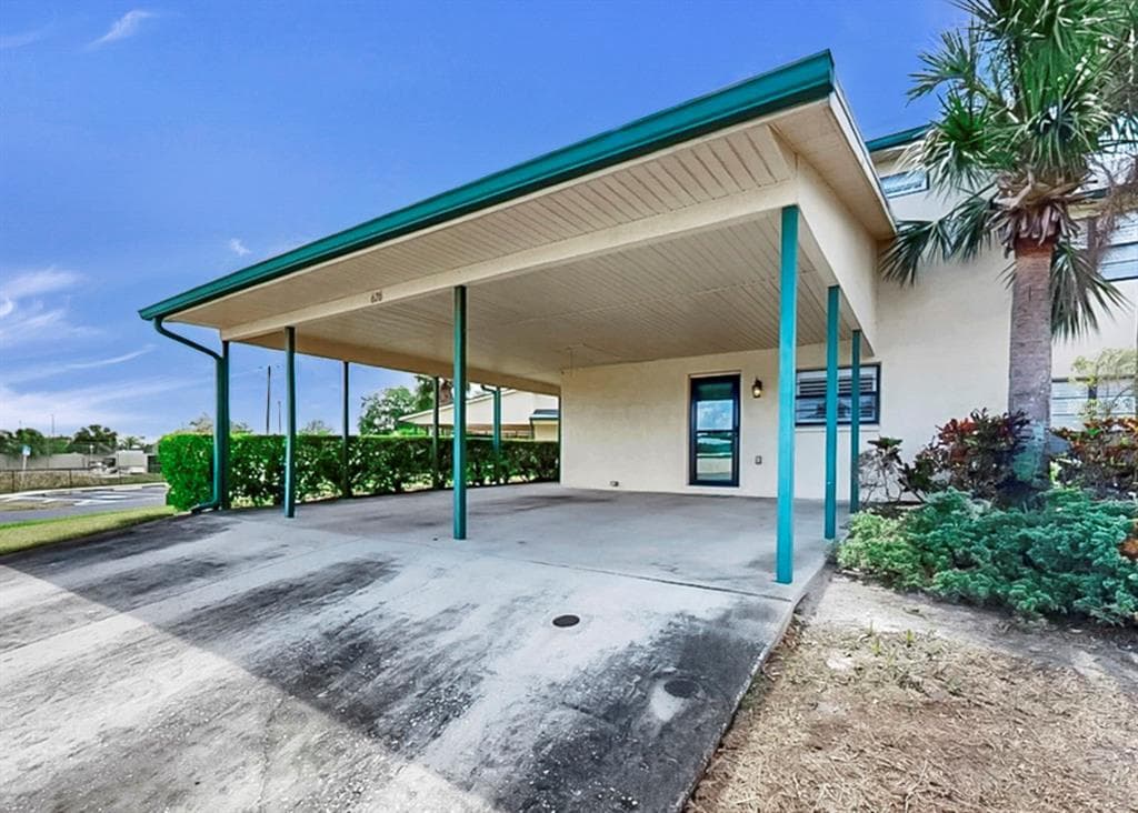 626 YARDARM DRIVE #13 4