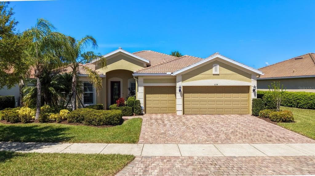 6124 ABACO DRIVE photo 1