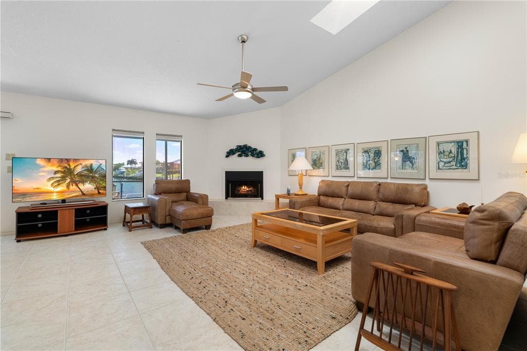 308 COLONY POINT DRIVE photo 10