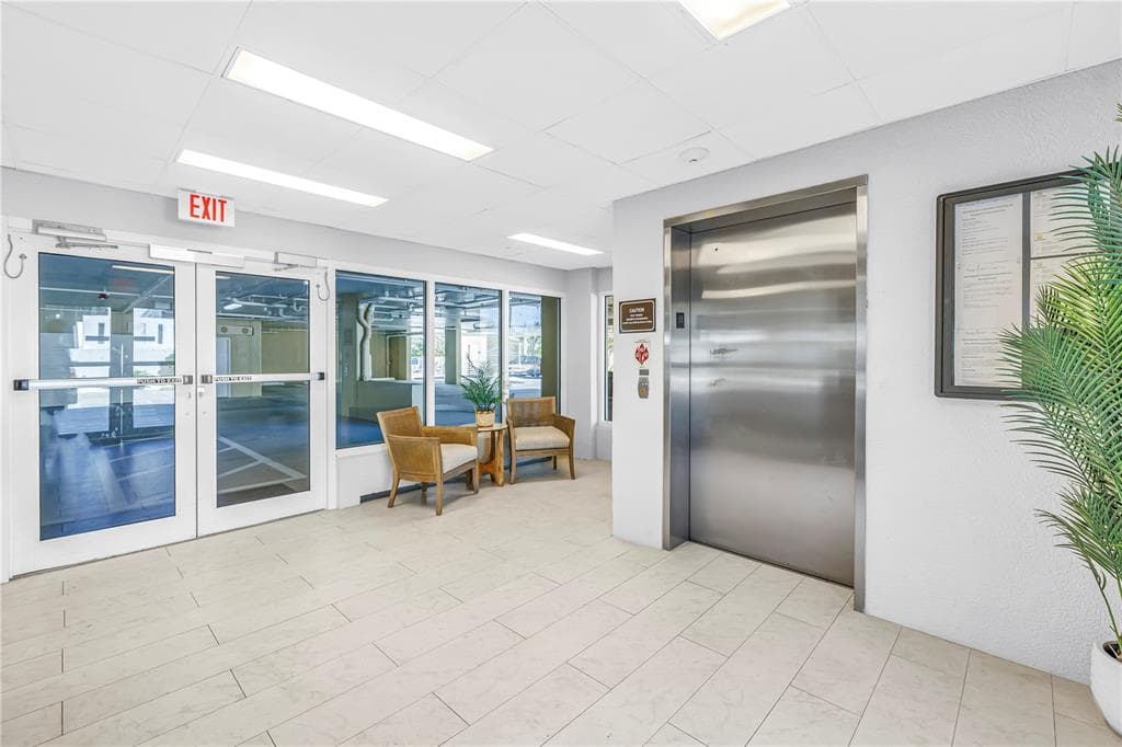 3805 GULF BOULEVARD #205 4