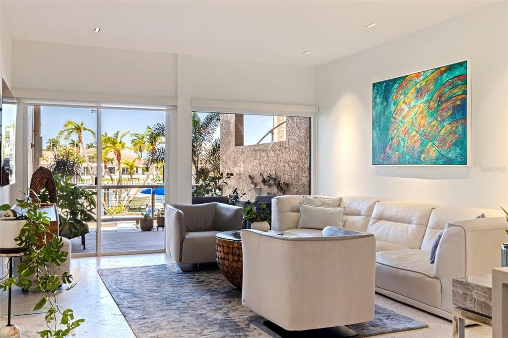 722 PINELLAS BAYWAY S #104 4